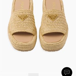Crochet platform slide